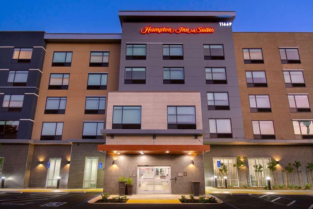Hampton Inn & Suites Ontario Rancho Cucamonga Εξωτερικό φωτογραφία