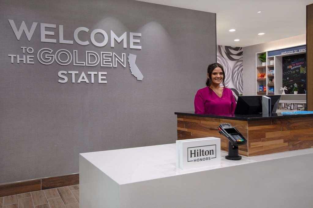 Hampton Inn & Suites Ontario Rancho Cucamonga Εξωτερικό φωτογραφία