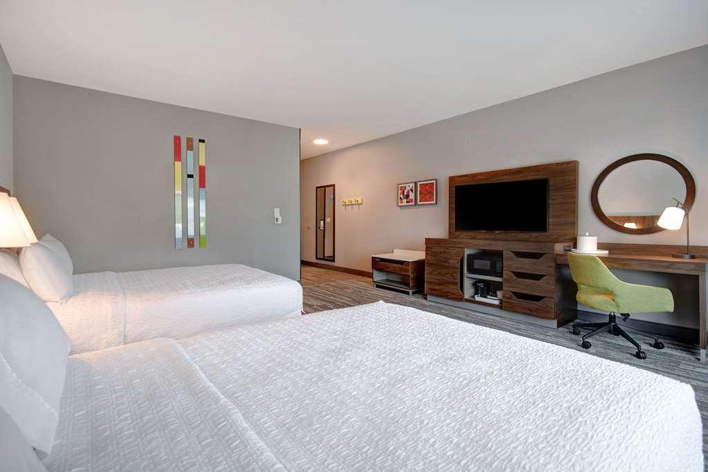 Hampton Inn & Suites Ontario Rancho Cucamonga Δωμάτιο φωτογραφία