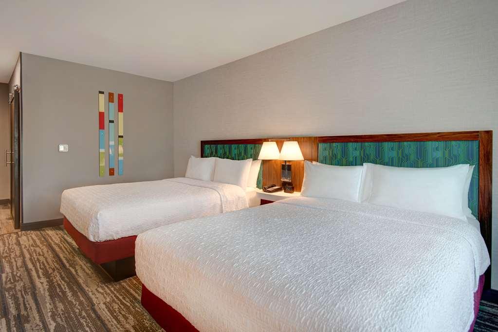 Hampton Inn & Suites Ontario Rancho Cucamonga Δωμάτιο φωτογραφία