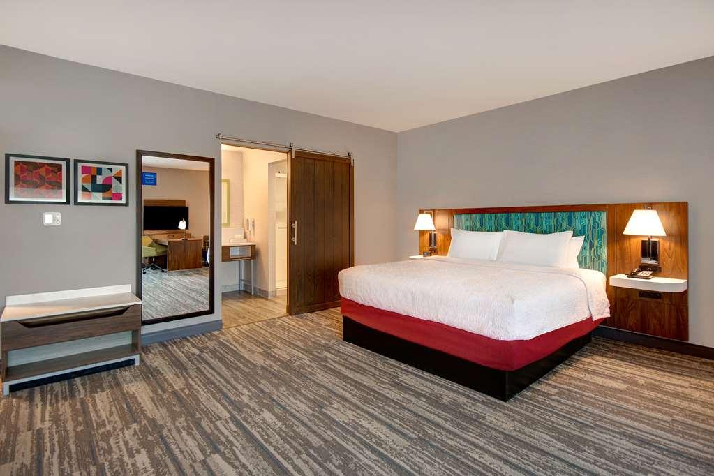 Hampton Inn & Suites Ontario Rancho Cucamonga Δωμάτιο φωτογραφία