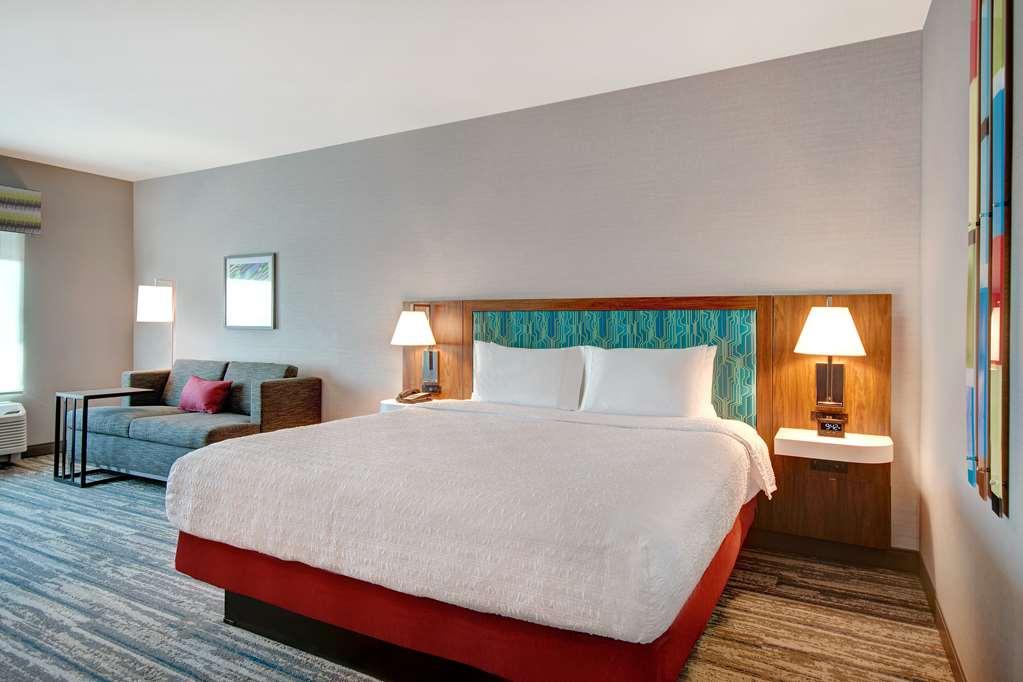 Hampton Inn & Suites Ontario Rancho Cucamonga Δωμάτιο φωτογραφία