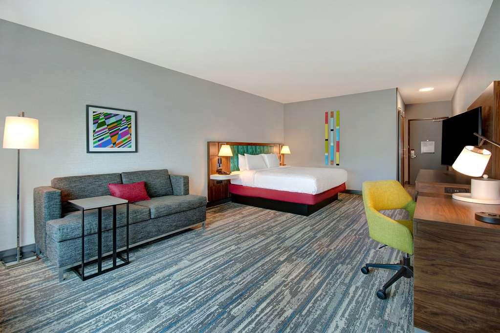 Hampton Inn & Suites Ontario Rancho Cucamonga Δωμάτιο φωτογραφία